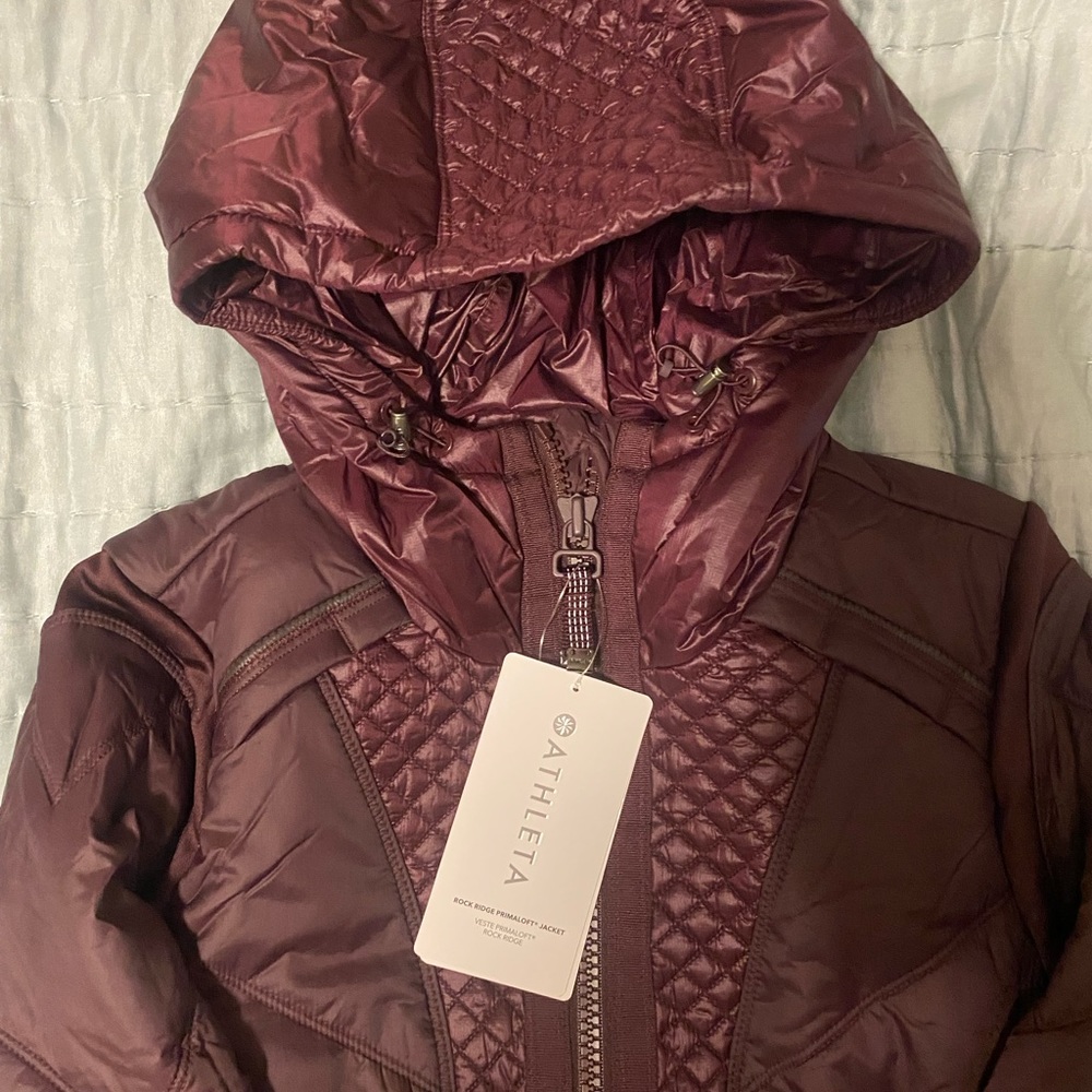 Athleta Rock Ridge primaloft jacket XS merlot